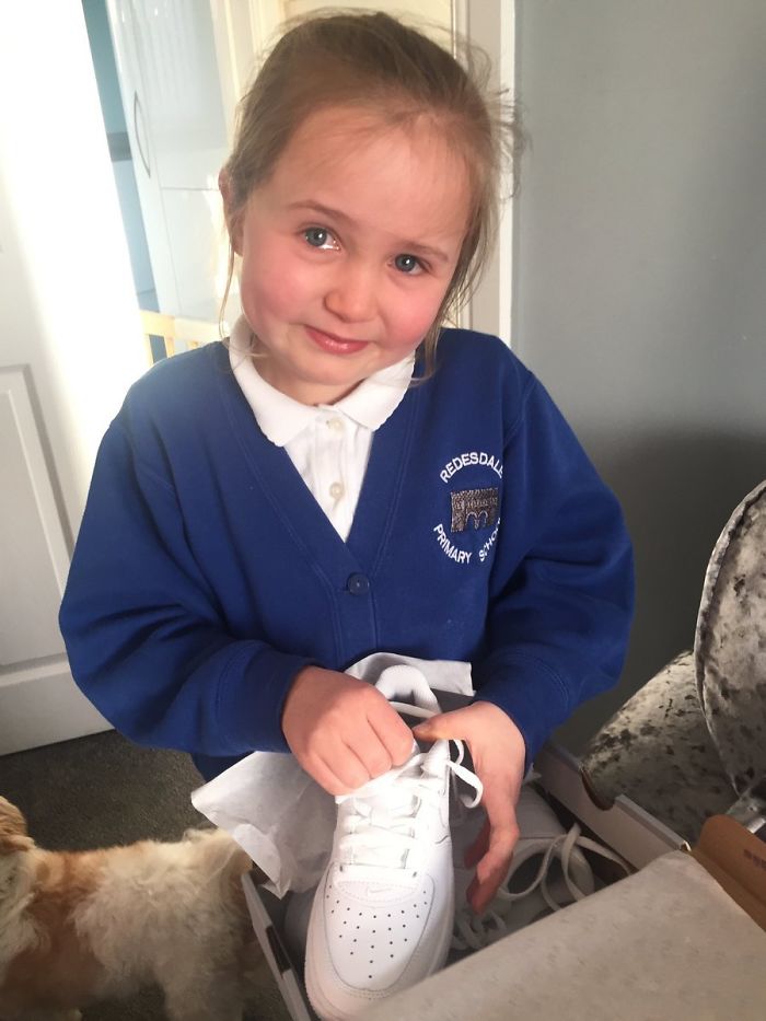Ordered My Sister A Pair Of Trainers She Wanted, My Mom Text Me This Picture Of Her After Opening Them. The Most Loving And Caring Little Girl You Will Ever Meet