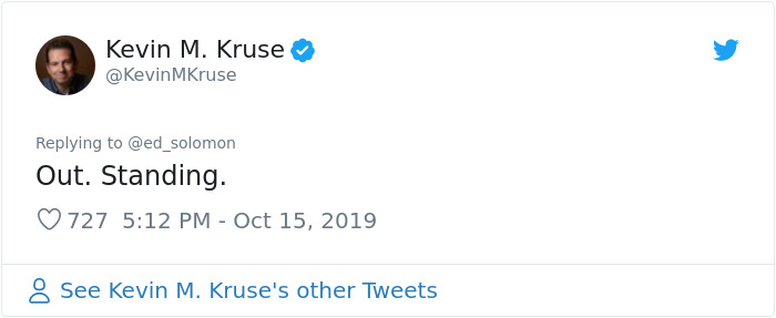 Women Tell Man Not To Mansplain "Men In Black" To Them, Turns Out He's The Writer