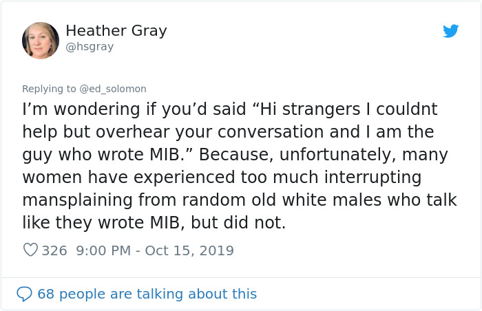 Women Tell Man Not To Mansplain "Men In Black" To Them, Turns Out He's The Writer Women Tell Man Not To Mansplain "Men In Black" To Them, Turns Out He's The Writer