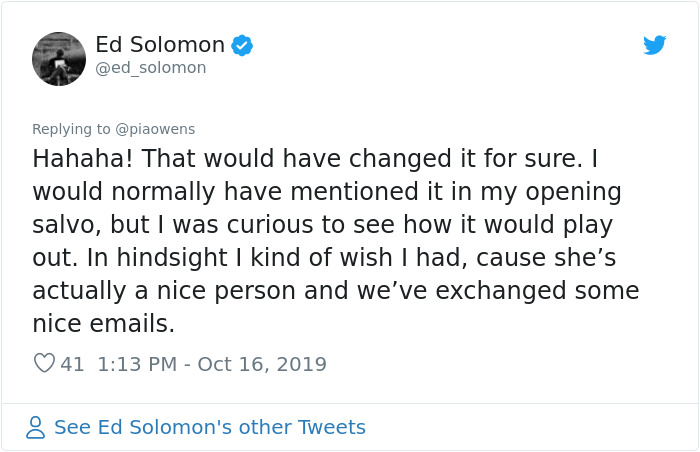 Women Tell Man Not To Mansplain "Men In Black" To Them, Turns Out He's The Writer Women Tell Man Not To Mansplain "Men In Black" To Them, Turns Out He's The Writer