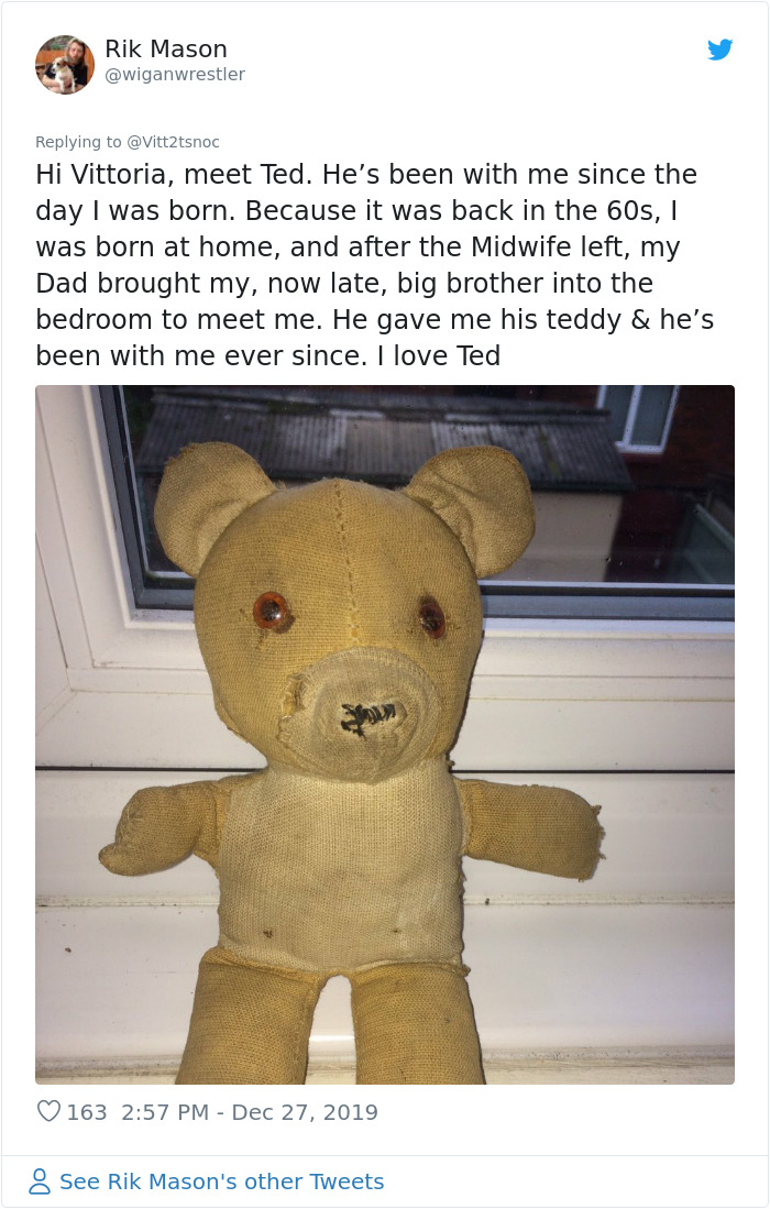 Woman Takes Home Filthy Toy She Found On The Street Thinking It's Hers From 18 Years Ago, Realizes She Made A Mistake Woman Takes Home Filthy Toy She Found On The Street Thinking It's Hers From 18 Years Ago, Realizes She Made A Mistake