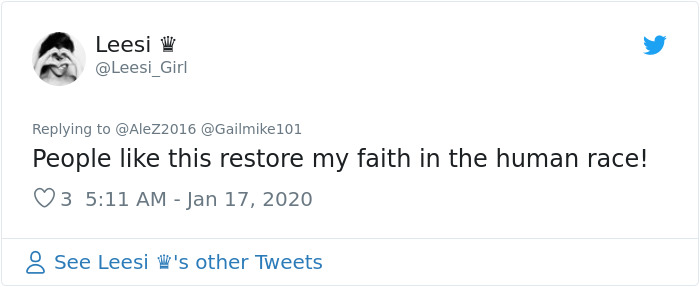 Cyclist Stops Mid-Practice To Help A Dehydrated Dog, Ends Up Carrying It On His Back Cyclist Stops Mid-Practice To Help A Dehydrated Dog, Ends Up Carrying It On His Back