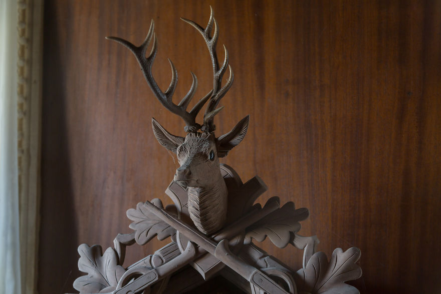 This German American House Was Left Behind With All Its Belonging Still Inside (17 Pics)