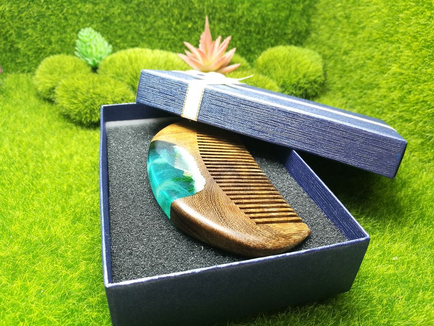 I Created This Jellyfish Comb Using Resin And Wood