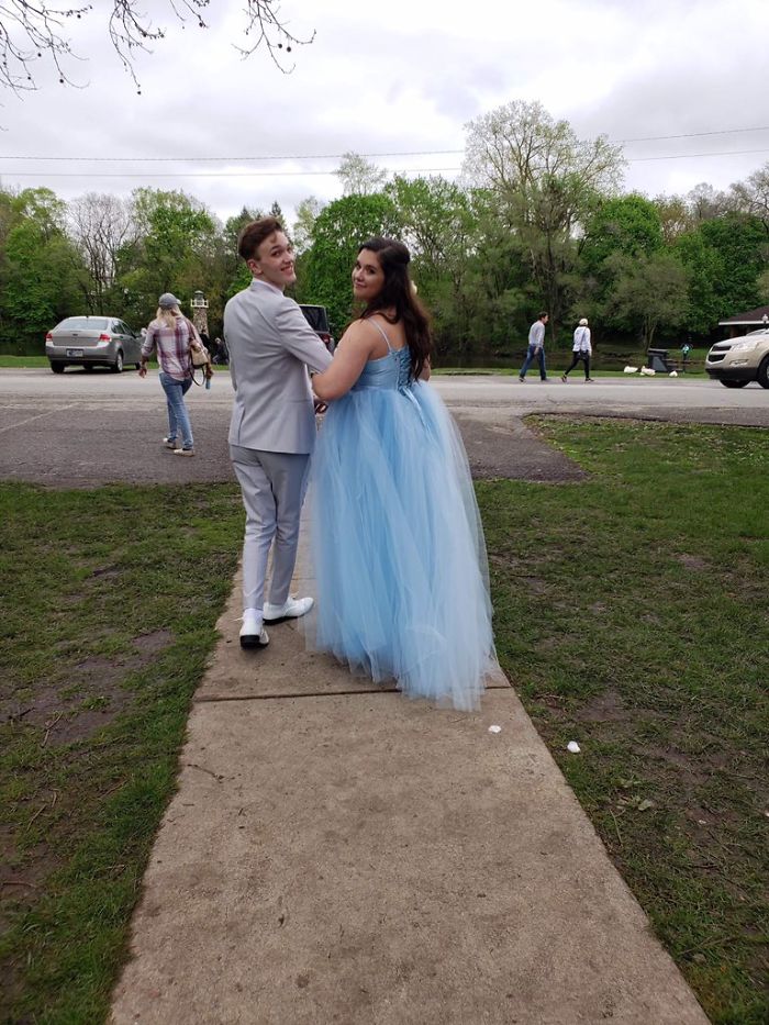 Teen Makes A Stunning Dress From Scratch After Learning His Prom Date Couldn't Afford Her Dream Gown Teen Makes A Stunning Dress From Scratch After Learning His Prom Date Couldn't Afford Her Dream Gown