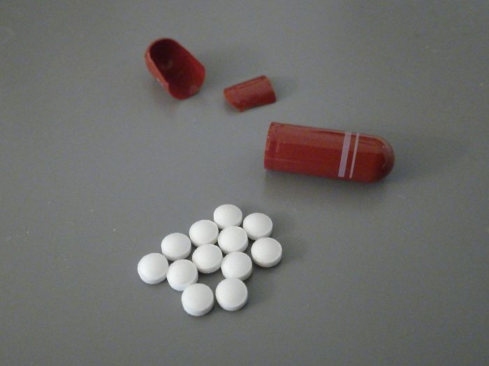 Accidentally Broke A Pill And It Had 12 Tiny Tablets Inside
