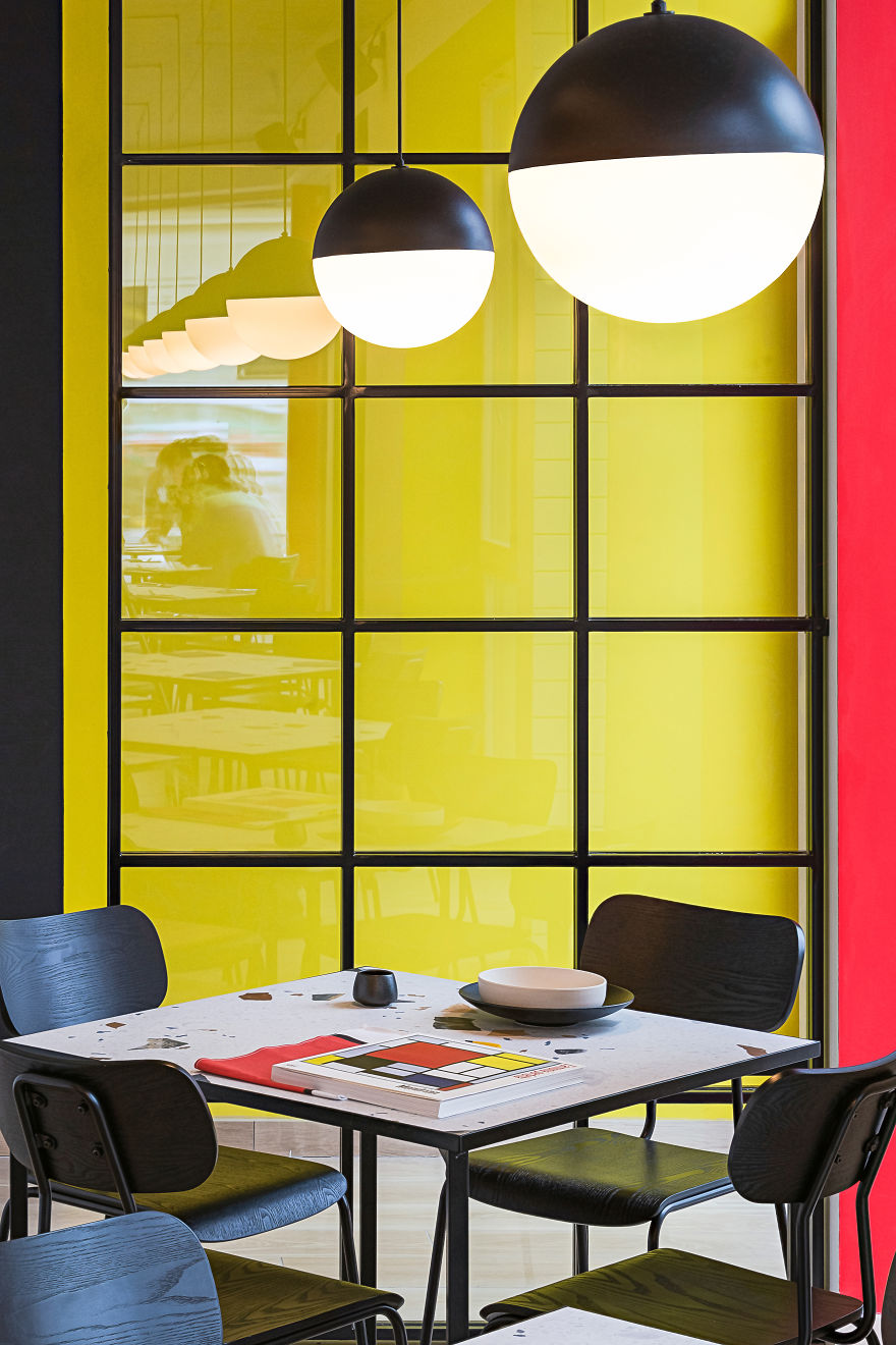 Bauhaus Inspired Interior In Vilnius