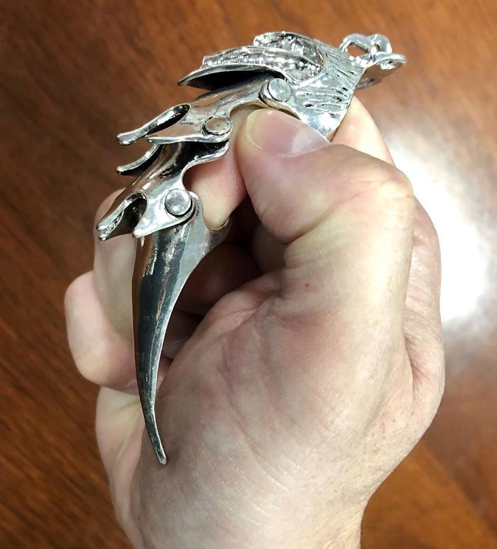 This Sharp Finger Claw Weapon Was Discovered By Our Eagle-Eyed Officers