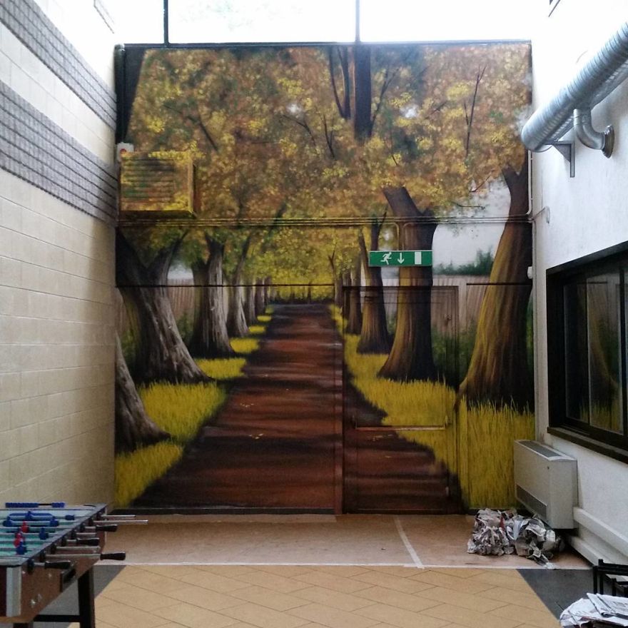 This Street Performer Beautifies The Walls And Empty Spaces Of His City With His Stunning 3D Art.