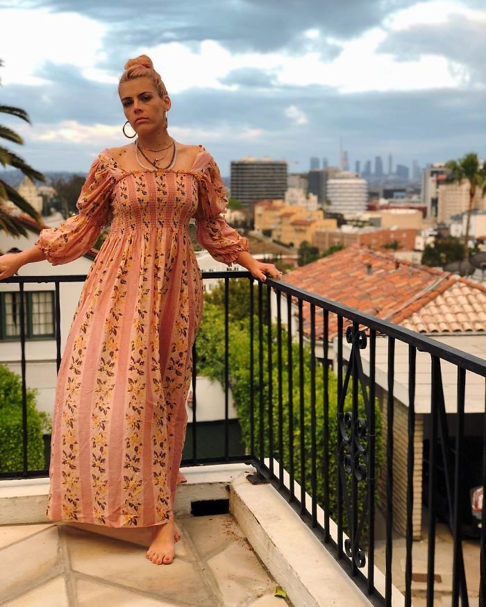 People Are "Disgusted" With Busy Philipps' Reaction To Her Show's Cancellation And Her 11-YO's Letter To The Network People Are "Disgusted" With Busy Philipps' Reaction To Her Show's Cancellation And Her 11-YO's Letter To The Network