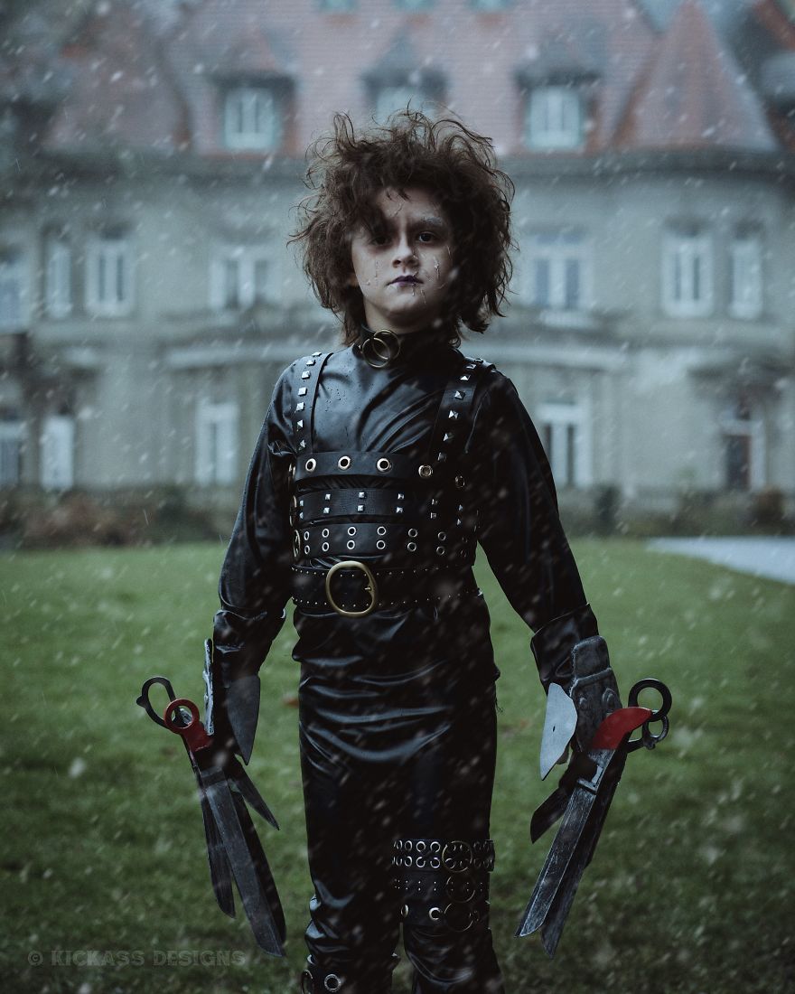 These Kids Dressed Up As Edward Scissorhands And Kim Will Give You Life.