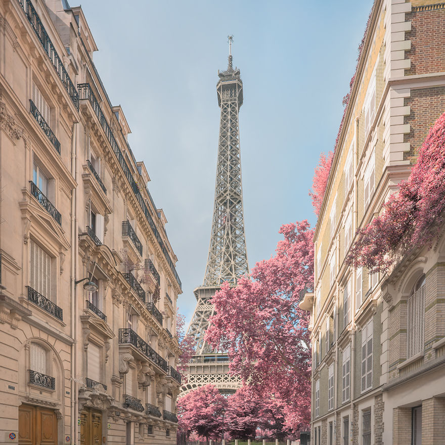 I Took Photographs Of Landmarks In Paris And They Look Like They Belong On A Different Planet (9 Pics)
