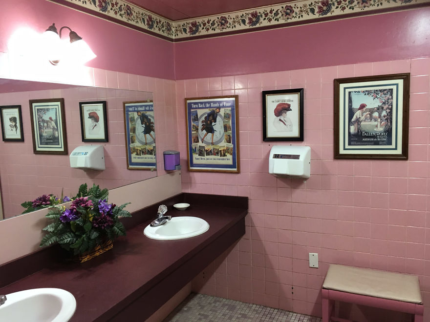I Spent Five Years Photographing Bathrooms In Cleveland.