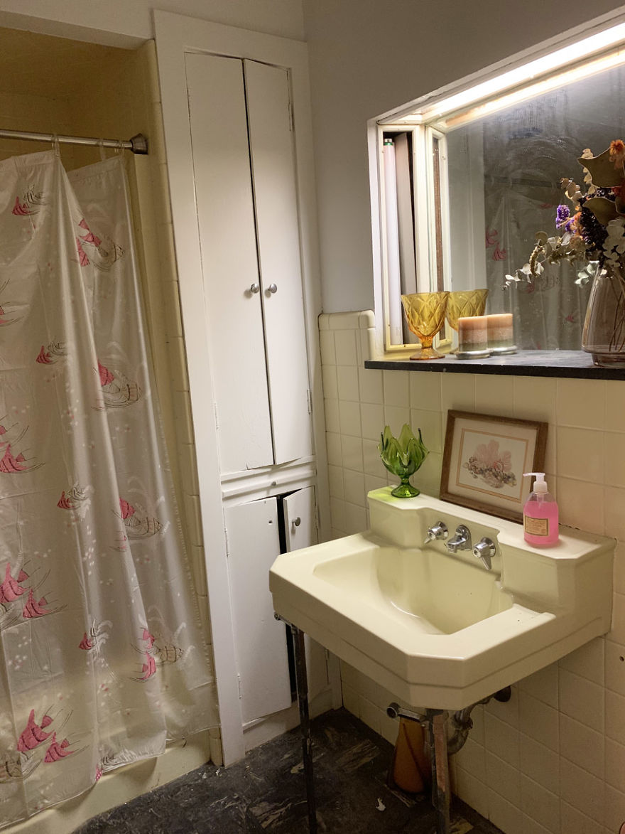 I Spent Five Years Photographing Bathrooms In Cleveland.