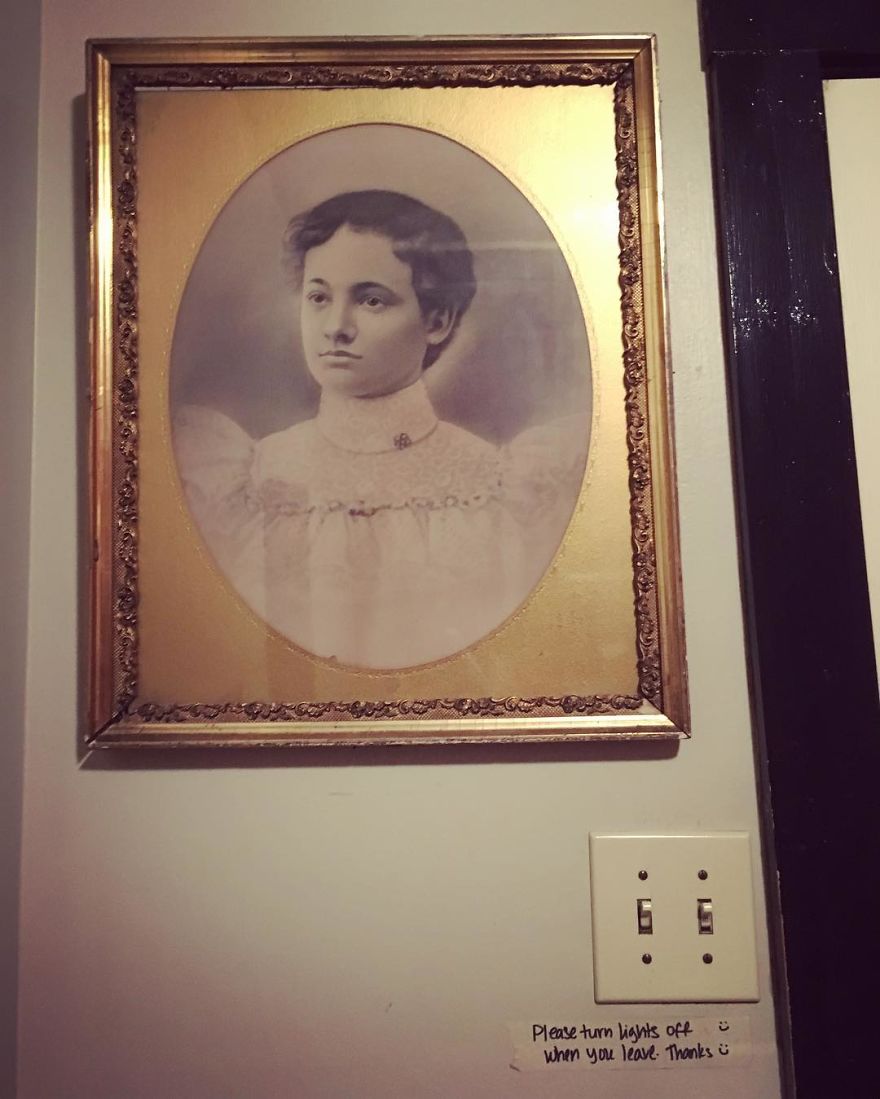 I Spent Five Years Photographing Bathrooms In Cleveland.