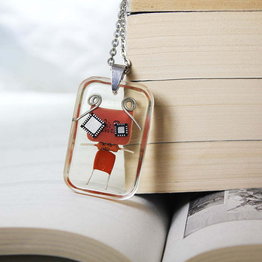 I Turned Electronic Components Into Adoptable Tiny Robots