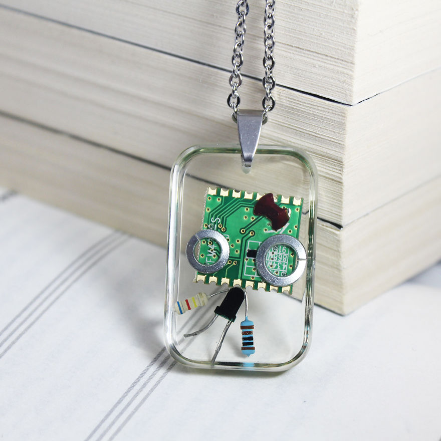 I Turned Electronic Components Into Adoptable Tiny Robots