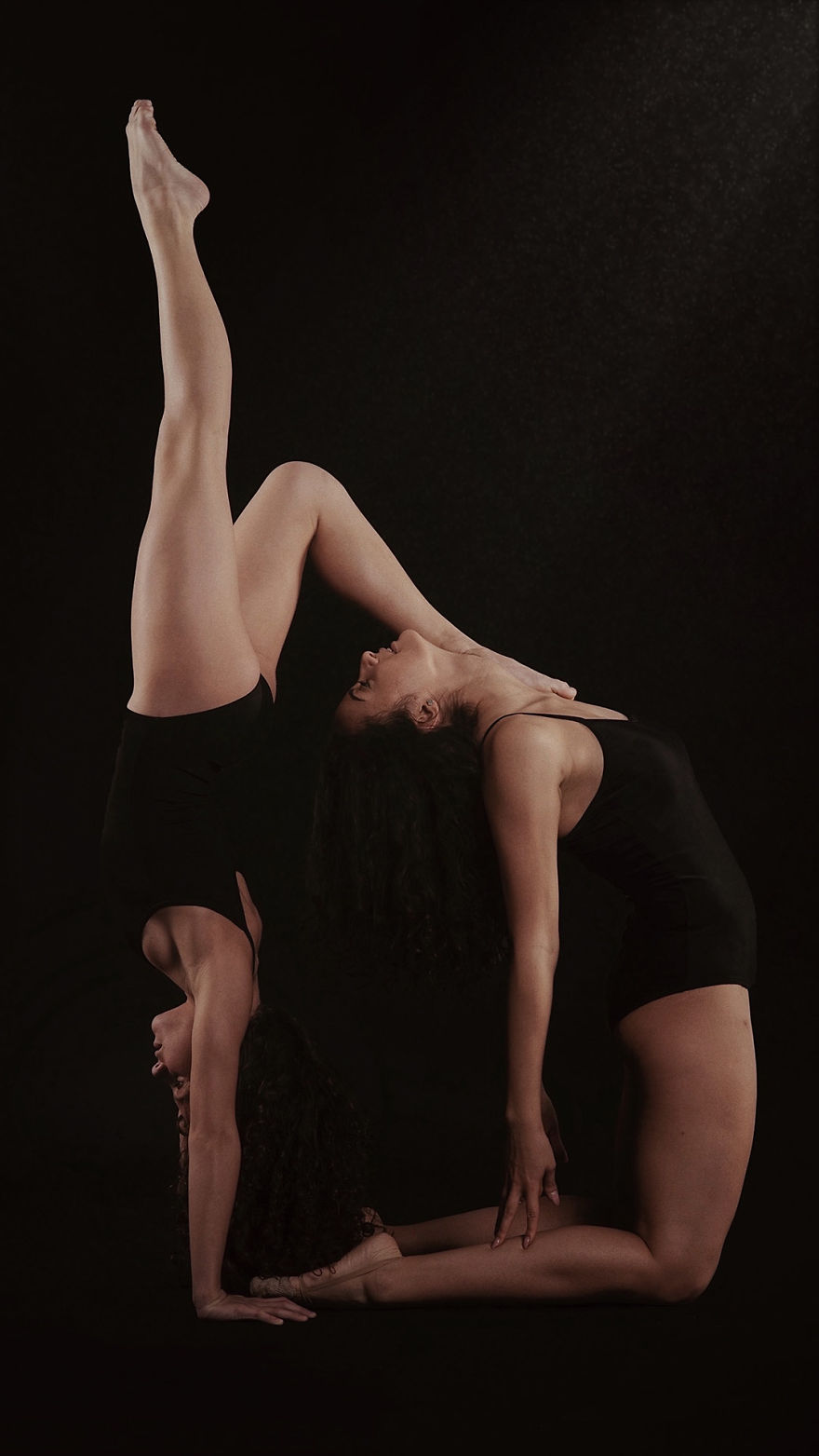 I Tried Reflecting The Future Through The Past By Capturing The Powerful Emotions Of Two Romanian Dancers I Tried Reflecting The Future Through The Past By Capturing The Powerful Emotions Of Two Romanian Dancers