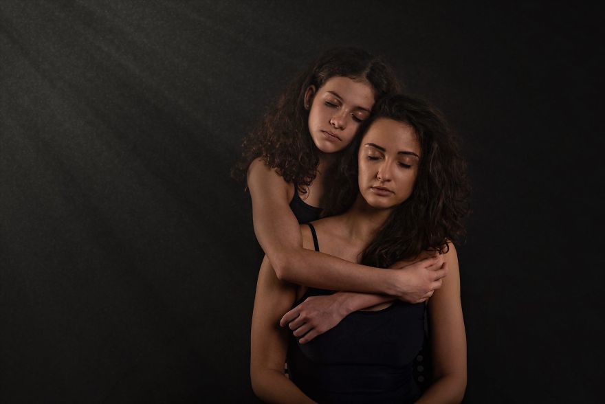 I Tried Reflecting The Future Through The Past By Capturing The Powerful Emotions Of Two Romanian Dancers I Tried Reflecting The Future Through The Past By Capturing The Powerful Emotions Of Two Romanian Dancers