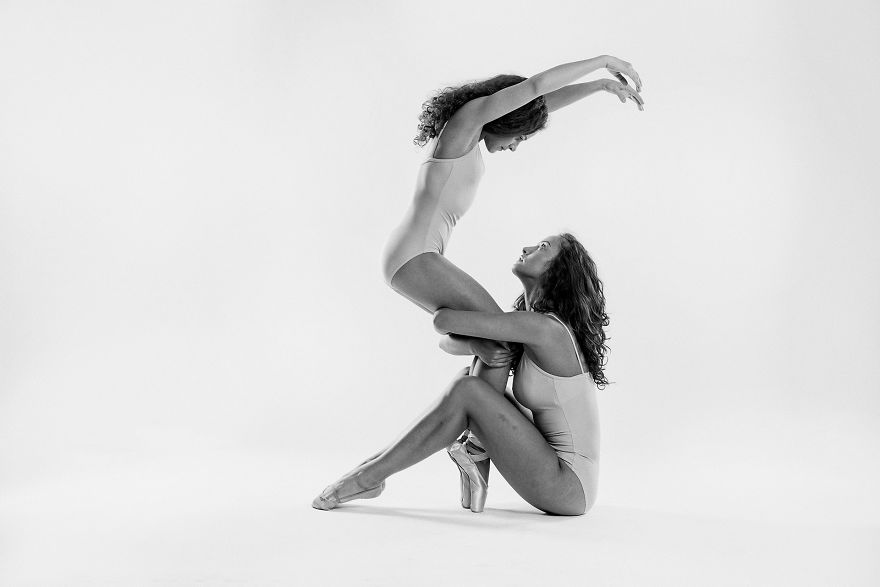 I Tried Reflecting The Future Through The Past By Capturing The Powerful Emotions Of Two Romanian Dancers I Tried Reflecting The Future Through The Past By Capturing The Powerful Emotions Of Two Romanian Dancers