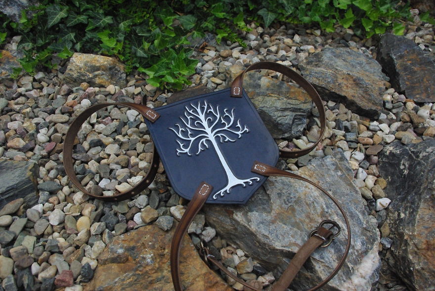 I'm Making Arts & Armor From Leather