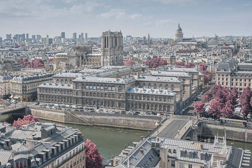 I Took Photographs Of Landmarks In Paris And They Look Like They Belong On A Different Planet (9 Pics)