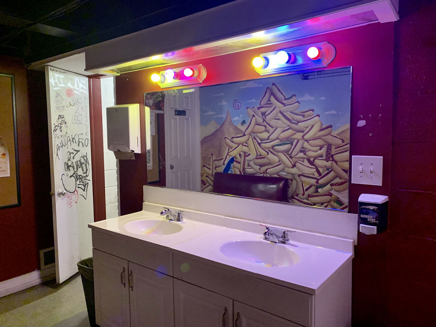 I Spent Five Years Photographing Bathrooms In Cleveland.