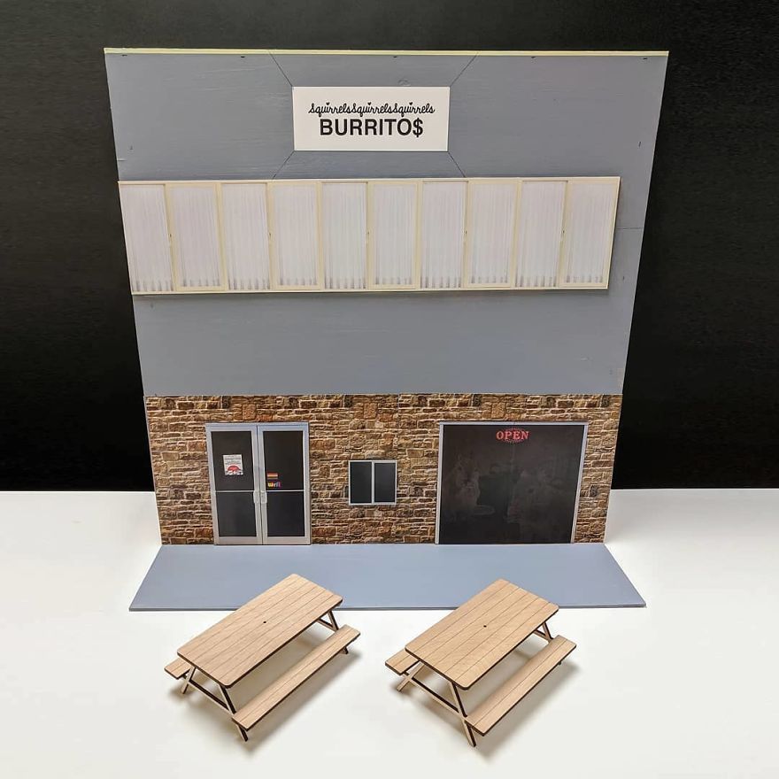 The First-Ever Food Joint For Squirrels Is Booming In Lexington, Kentucky The First-Ever Food Joint For Squirrels Is Booming In Lexington, Kentucky