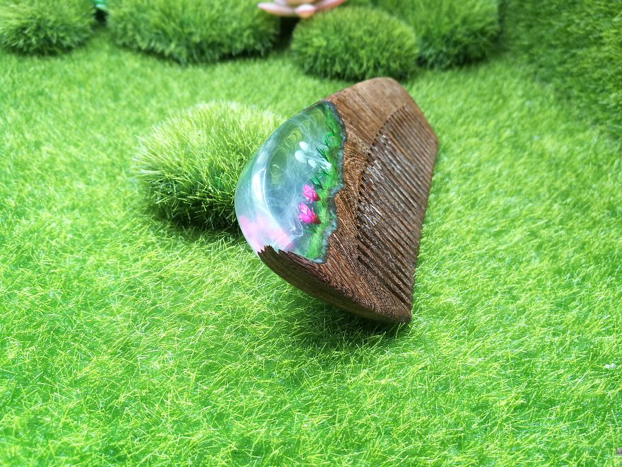 I Created This Jellyfish Comb Using Resin And Wood I Created This Jellyfish Comb Using Resin And Wood