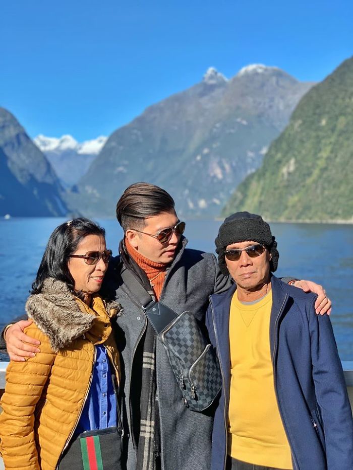 Adopted Son Repays The Poor Couple Who Took Him In As A Kid By Giving Them Their Dream Life, Goes Viral Adopted Son Repays The Poor Couple Who Took Him In As A Kid By Giving Them Their Dream Life, Goes Viral