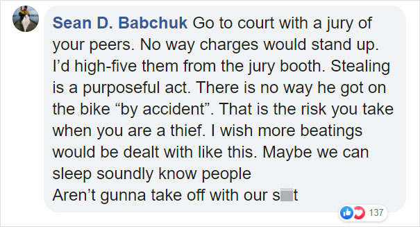 Couple Baits Thieves With Unsecured Bikes And Then Beats Them With Bats, But Not Everyone Thinks It's Okay Couple Baits Thieves With Unsecured Bikes And Then Beats Them With Bats, But Not Everyone Thinks It's Okay