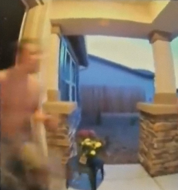 Couple Baits Thieves With Unsecured Bikes And Then Beats Them With Bats, But Not Everyone Thinks It's Okay