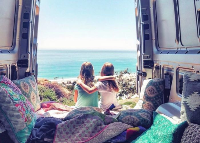 Divorced Dad Teams Up With His Young Daughters To Design A 4×4 Sprinter Camper Van