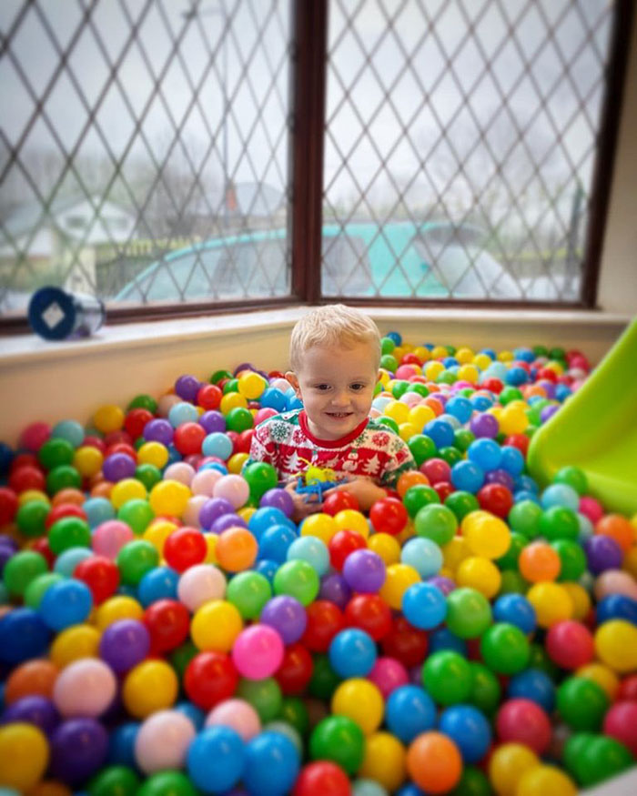 Dad Builds A Playroom For His Son And The Before & After Photos Show Real Handyman Skills