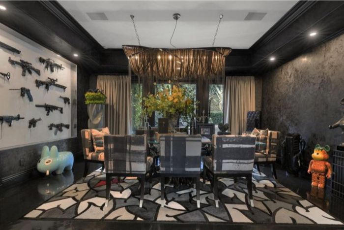 'Luxury' House Owned By Dr. Phil Is For Sale And People Are Finding Lots Of Things Very Wrong With Its Design 'Luxury' House Owned By Dr. Phil Is For Sale And People Are Finding Lots Of Things Very Wrong With Its Design