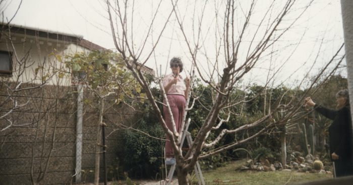 My Emotional Photographic Exploration Of The Loss Of My Grandparents’ Home