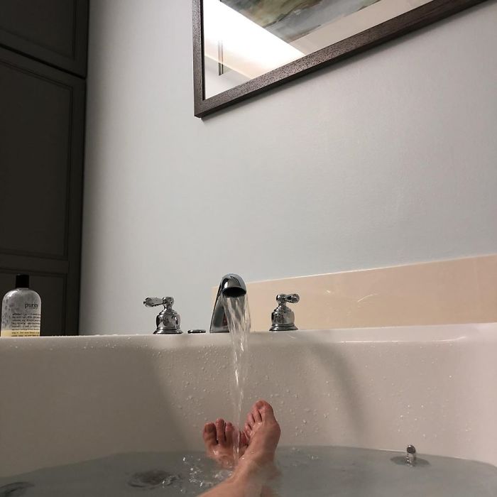 Mother Of 3 Posts About How Her Husband Goes Hunting Twice A Week, So She Decides To Start ‘Hunting' Herself Mother Of 3 Posts About How Her Husband Goes Hunting Twice A Week, So She Decides To Start ‘Hunting' Herself