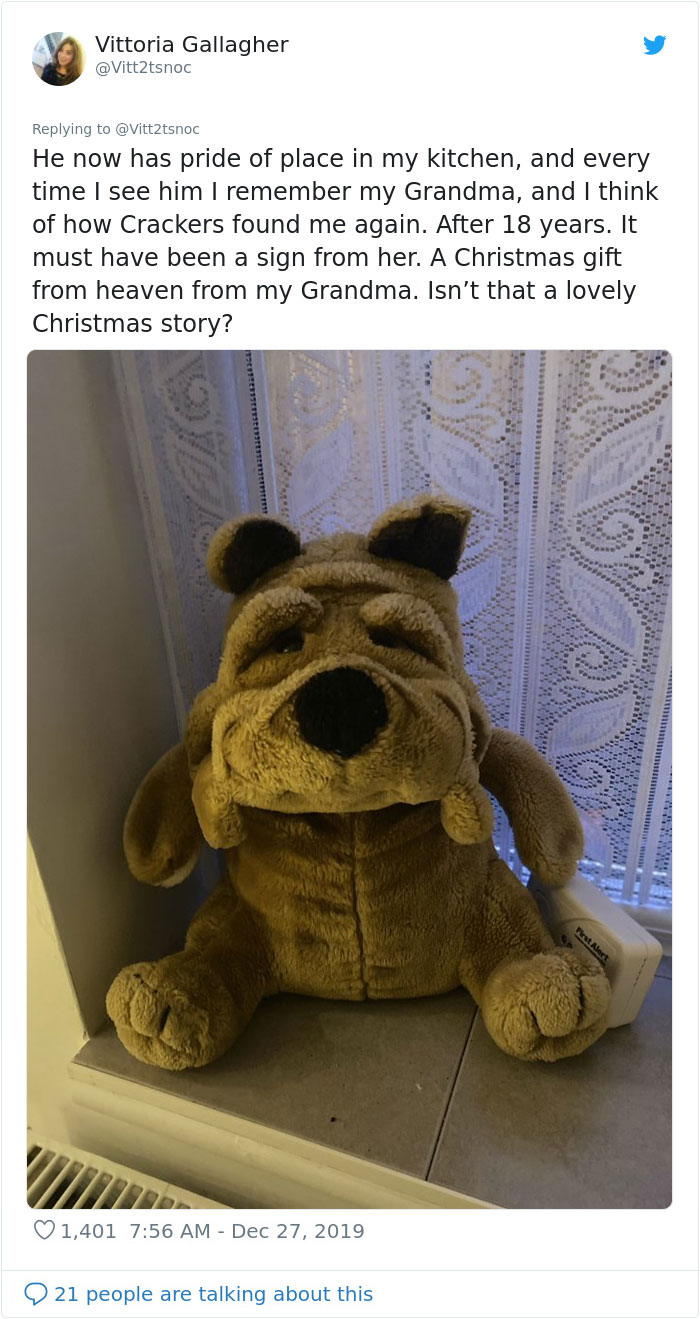 Woman Takes Home Filthy Toy She Found On The Street Thinking It's Hers From 18 Years Ago, Realizes She Made A Mistake Woman Takes Home Filthy Toy She Found On The Street Thinking It's Hers From 18 Years Ago, Realizes She Made A Mistake