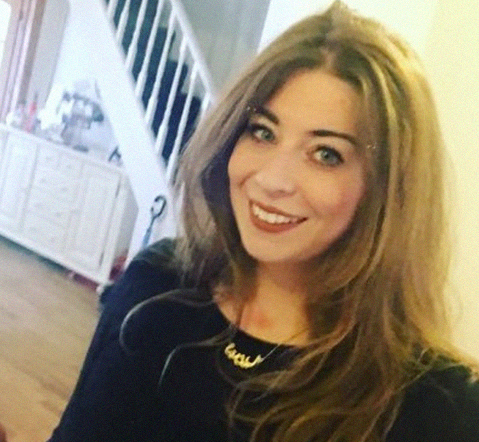 Woman Takes Home Filthy Toy She Found On The Street Thinking It's Hers From 18 Years Ago, Realizes She Made A Mistake Woman Takes Home Filthy Toy She Found On The Street Thinking It's Hers From 18 Years Ago, Realizes She Made A Mistake