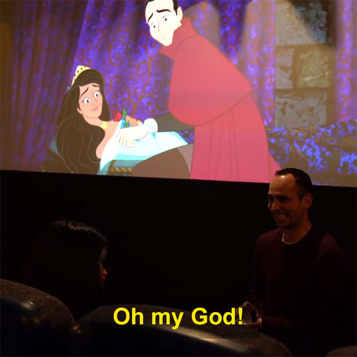 Man Secretly 'Hacks' His Girlfriend's Favorite Disney Movie To Include A Proposal In A "Crowded" Movie Theater