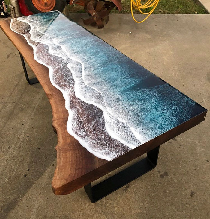 These Artists Create Mesmerizing Tables That Look Like They're Being Washed By An Ocean Wave These Artists Create Mesmerizing Tables That Look Like They're Being Washed By An Ocean Wave