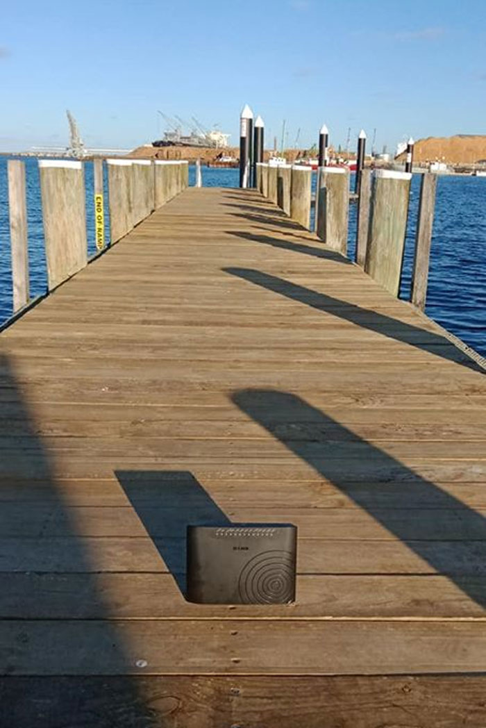 Kids Don't Want To Go On A Family Trip, So Their Parents Take Their Modem Instead Kids Don't Want To Go On A Family Trip, So Their Parents Take Their Modem Instead