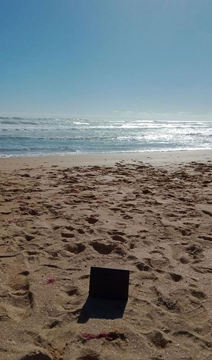 Kids Don't Want To Go On A Family Trip, So Their Parents Take Their Modem Instead Kids Don't Want To Go On A Family Trip, So Their Parents Take Their Modem Instead