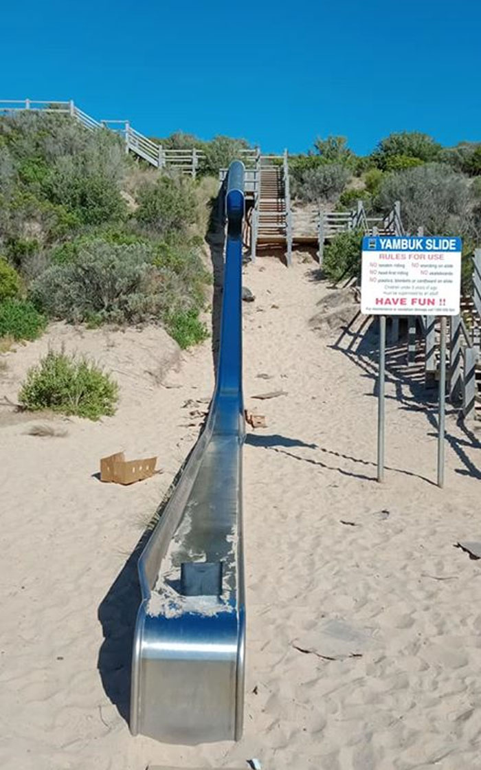 Kids Don't Want To Go On A Family Trip, So Their Parents Take Their Modem Instead Kids Don't Want To Go On A Family Trip, So Their Parents Take Their Modem Instead