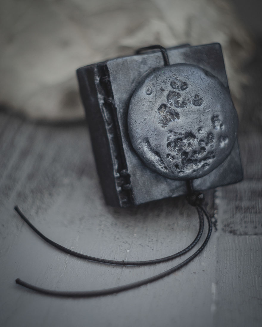 I Create Small Ring Boxes For Big Stories I Create Small Ring Boxes For Big Stories