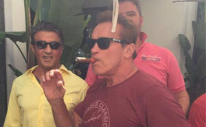 29 Celebrity Encounters That People Found Old Photos Of And Decided To Share