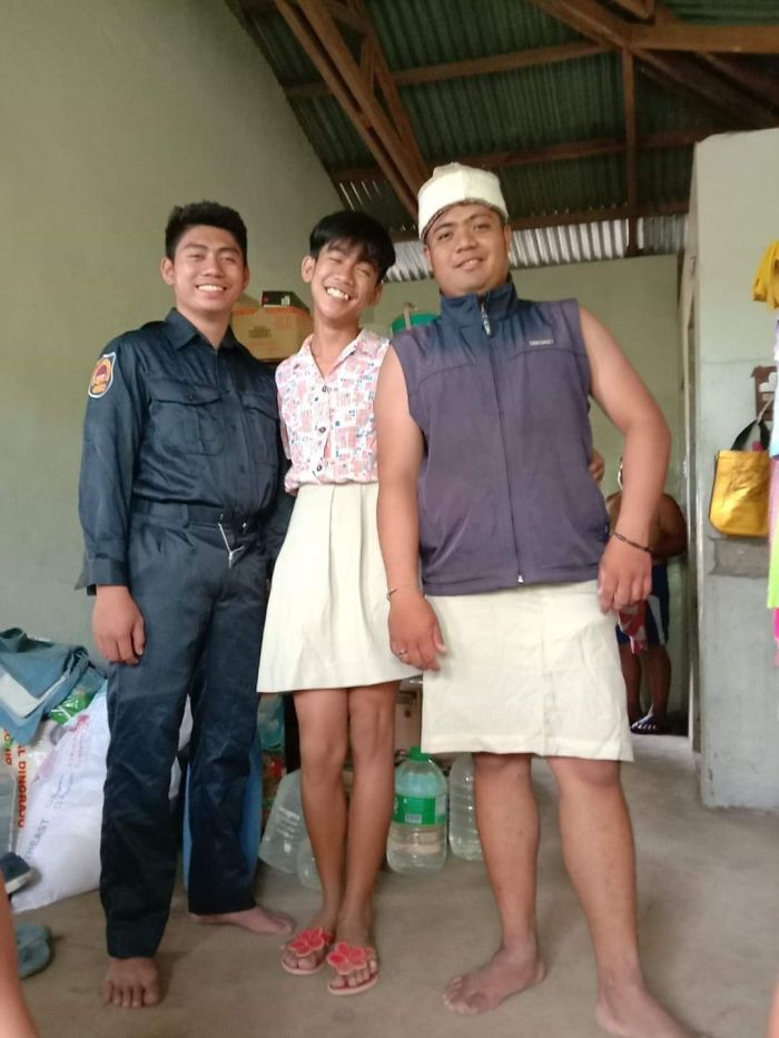 Taal-Volcano-Evacuation-Filipinos-Donated-Clothes-Positive