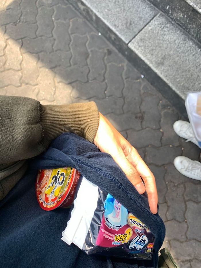 Unusual-Ways-People-Dealing-Plastic-Bag-Ban-Thailand