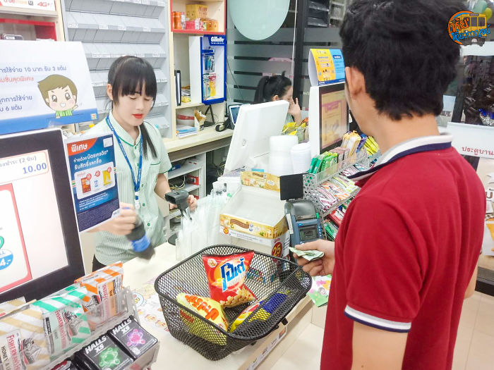 Unusual-Ways-People-Dealing-Plastic-Bag-Ban-Thailand