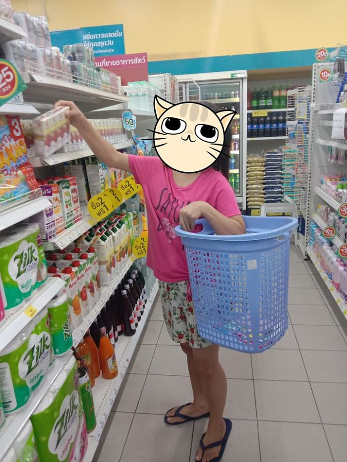 Unusual-Ways-People-Dealing-Plastic-Bag-Ban-Thailand